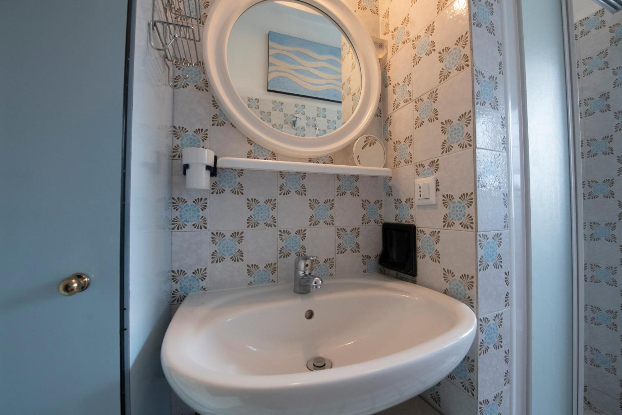 239 - Casa Del Sole Vista Mare Moneglia - 5Minuti A Piedi Dal Mare - Parcheggio Privato Apartment Екстериор снимка
